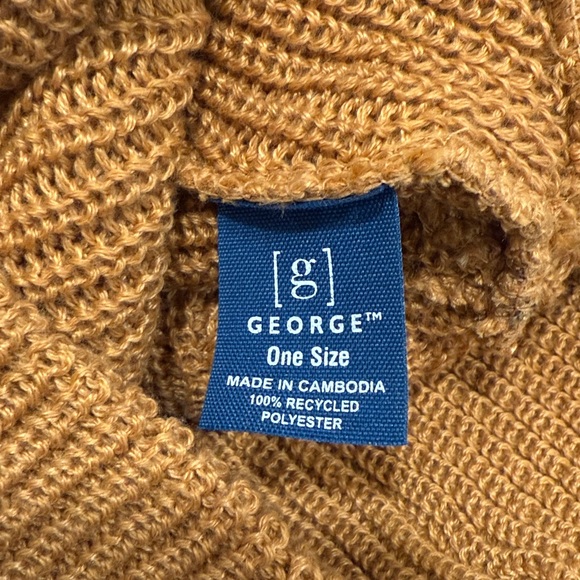 George brown beanie - Picture 2 of 2